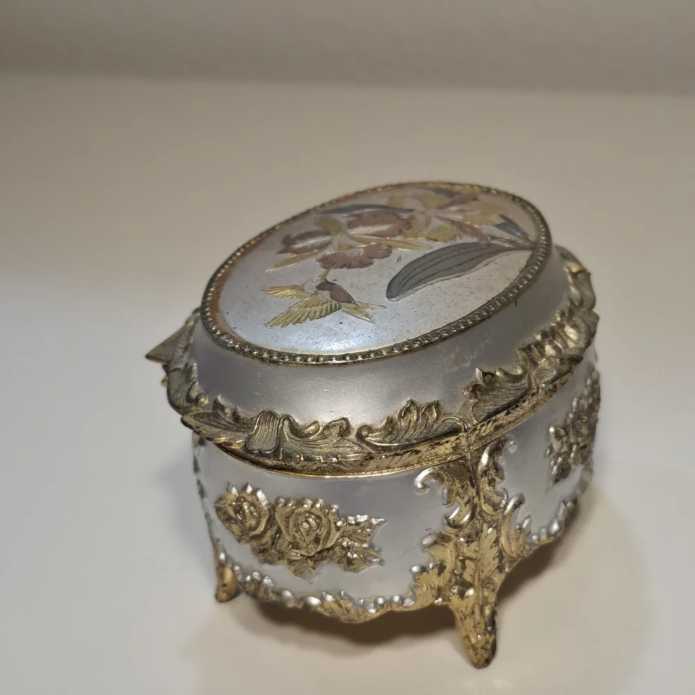🕊Vintage Gold & Silver Hummingbird Flower Etched Footed Jewelry Trinket Box